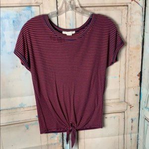 Caution to the Wind Womans Small Doman Blue Red Ribbed Short Sleeve Knotted Shir